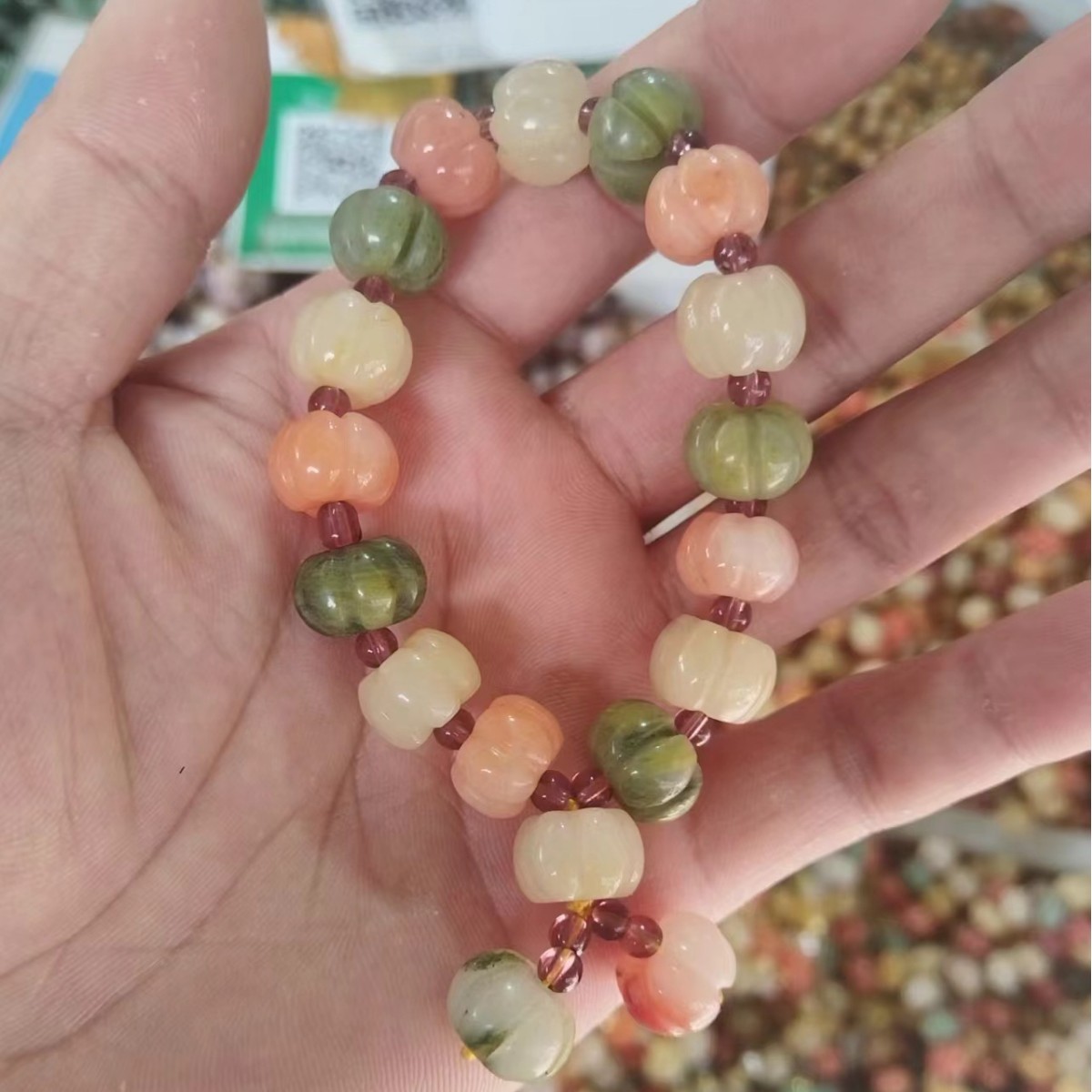 술이 달린 황금 옥 호박 구슬