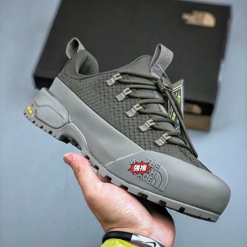 Putian's Popular Beijia Hiking Sports Shoes, Outdoor Low-Cut Water-Repellent Hiking Shoes, North Face Mesh Function