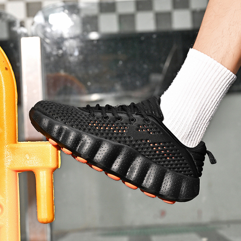 Zapatos deportivos huecos para hombres y mujeres, zapatos de malla de masaje, nuevos zapatos antideslizantes para parejas, zapatos de carrera casuales.