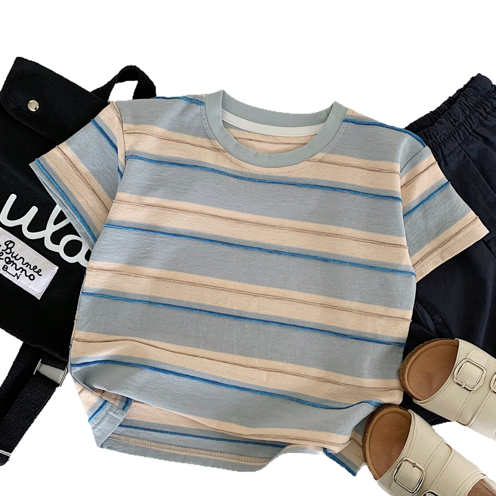 Camiseta de manga corta de verano para niños Maibao 2025 nuevo jersey a rayas para niños coreanos Huzhou Zhili una categoría de ropa para niños