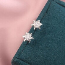 s925纯银韩版森系甜美雪花耳钉学生简约小清新花卉耳饰品批发工厂