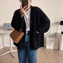 感软糯黑色v领针织开衫女秋冬加厚宽松慵懒毛衣外套上衣外搭