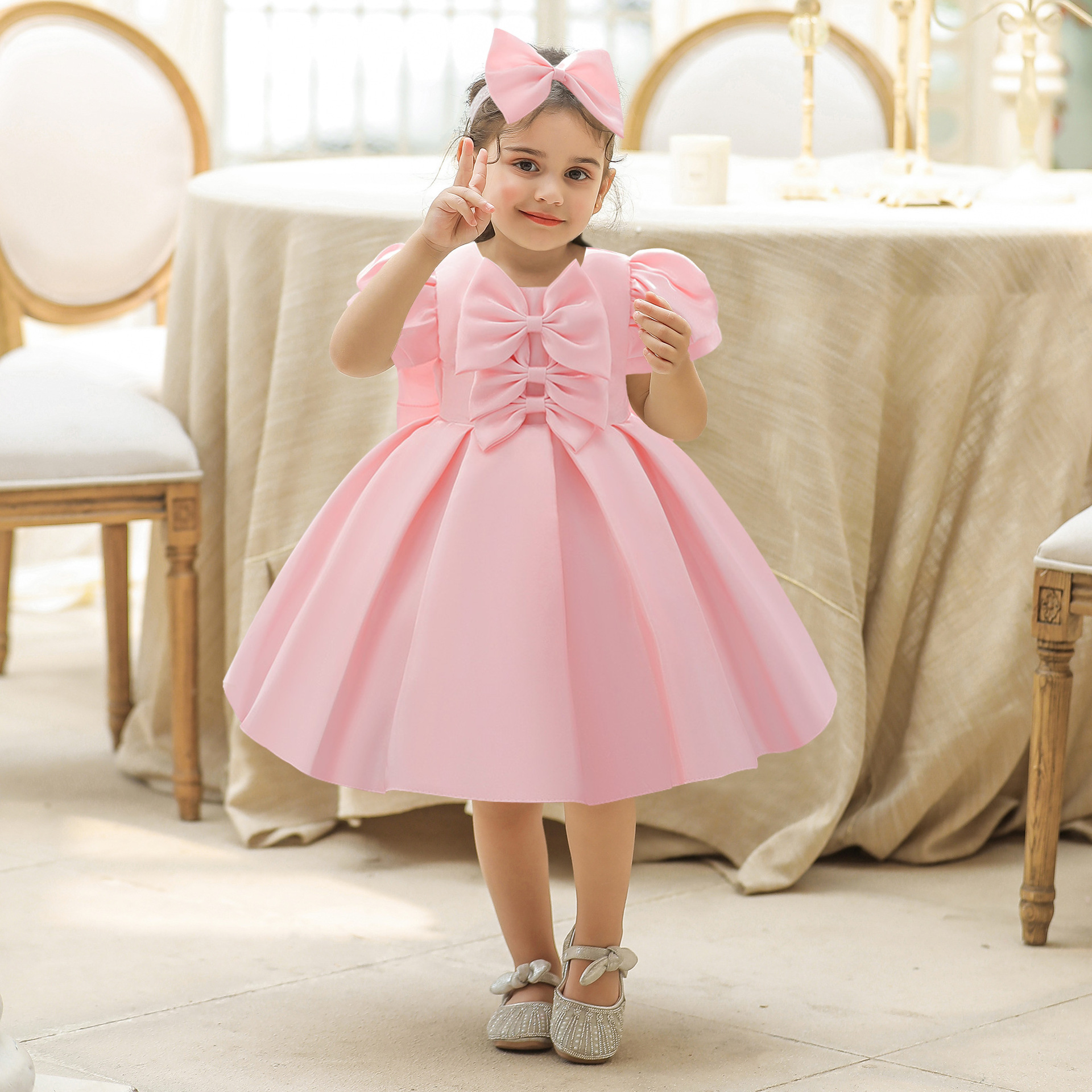 2024新款兒童生日禮服童禮服周歲公主裙緞布蝴蝶結泡泡袖短裙