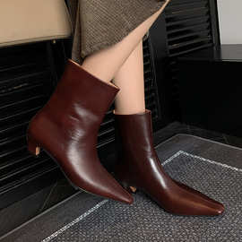 头层牛皮2023年秋冬季短靴女士皮靴小方头法式小跟真皮时装靴黑色