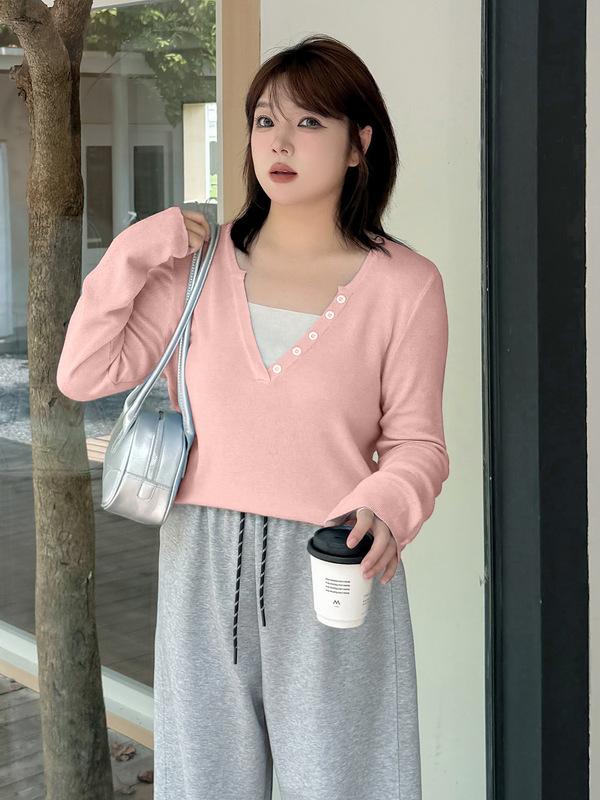 伊诺大码女装修身显瘦假两件百搭上衣2025秋清新撞色打底衫323043|undefined