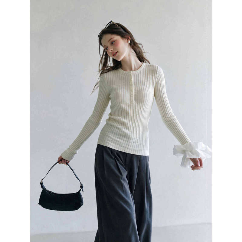 Henley collar ribbed knit long-sleeve women's top for spring, autumn, and winter, with half-button closure, slim fit, stretchy, soft, suitable for layering or wearing alone Henley collar ribbed knit long-sleeve women's top for spring, autumn, and winter, with half-button closure, slim fit, stretchy, soft, suitable for layering or wearing alone