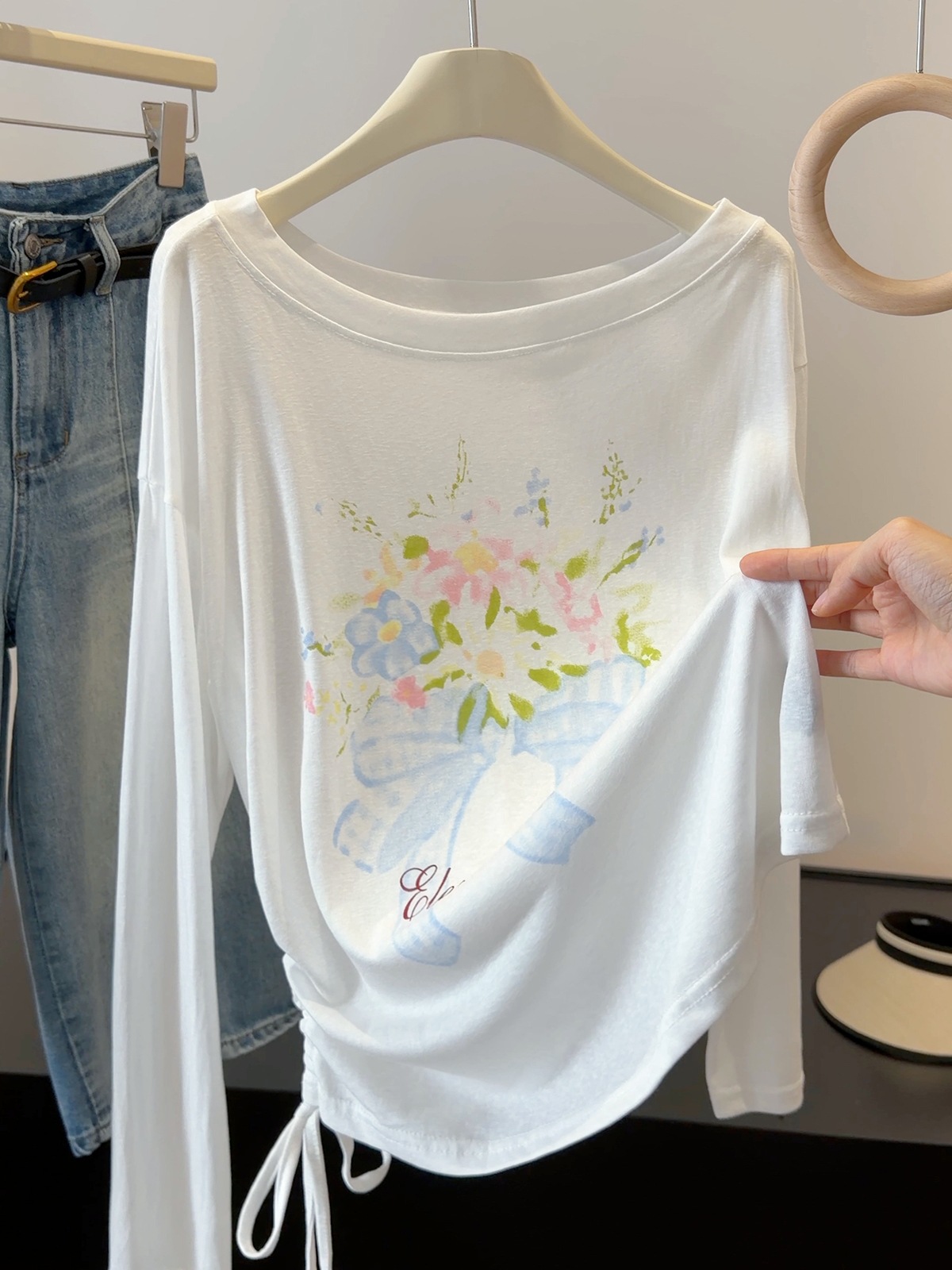 Women's White Off-Shoulder Long Sleeve Sun Protection T-Shirt Summer Loose Fit Drawstring Floral Print Cover-Up Top_ecoleips.com
