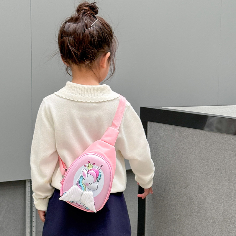 Cute y divertido bolso de pecho para niños y niñas de dibujos animados lindo caballo bolso de mensajero de bebé con cáscara de huevo ligero nuevo bolso de cambio para niños