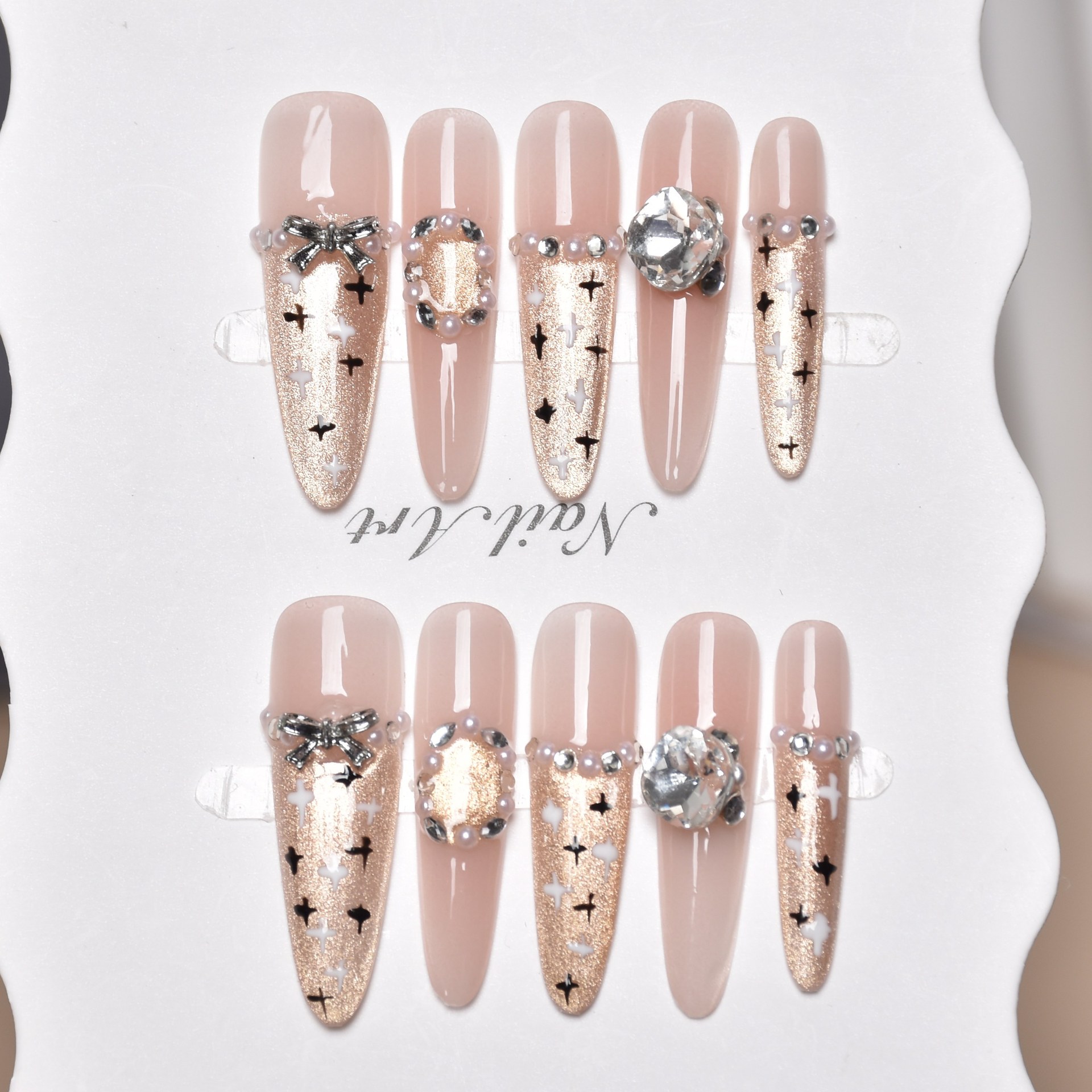 Uña de vestir piezas de uñas al por mayor otoño y invierno nuevo estilo de fragancia pura mano de uñas falsas productos terminados perro fino 4.0 largo