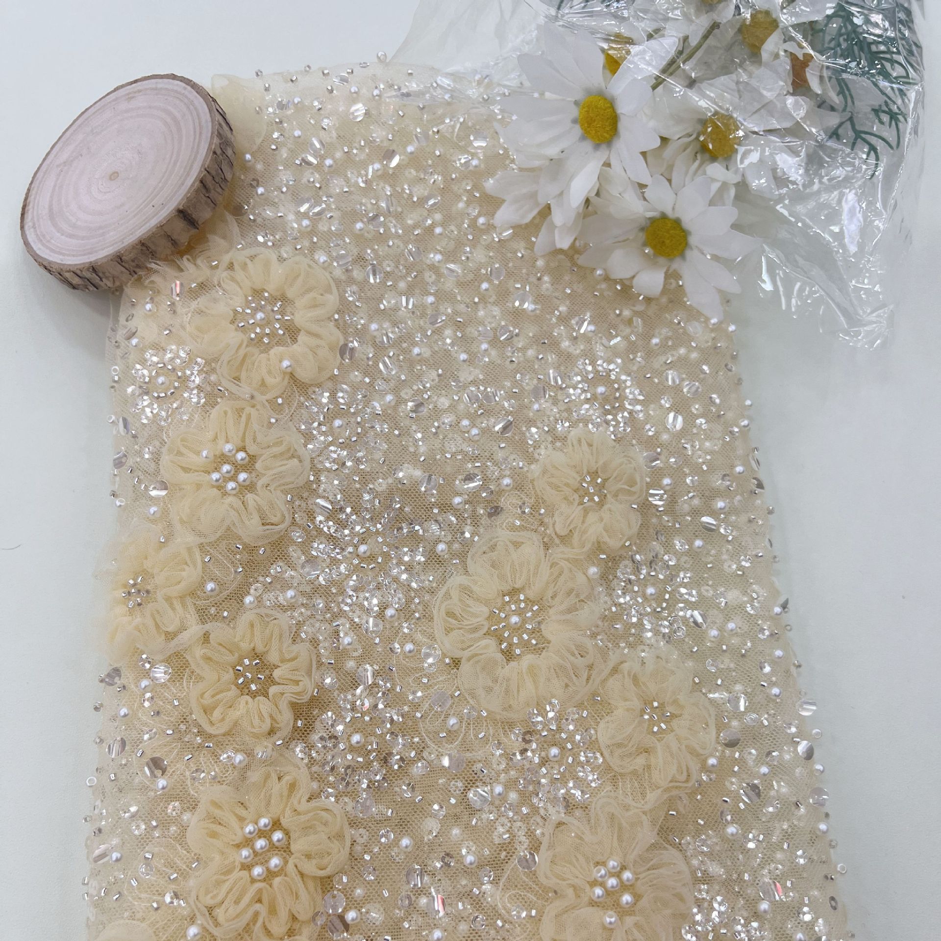 5야드 미만의 모든 크기는 흰색으로 제공됩니다.