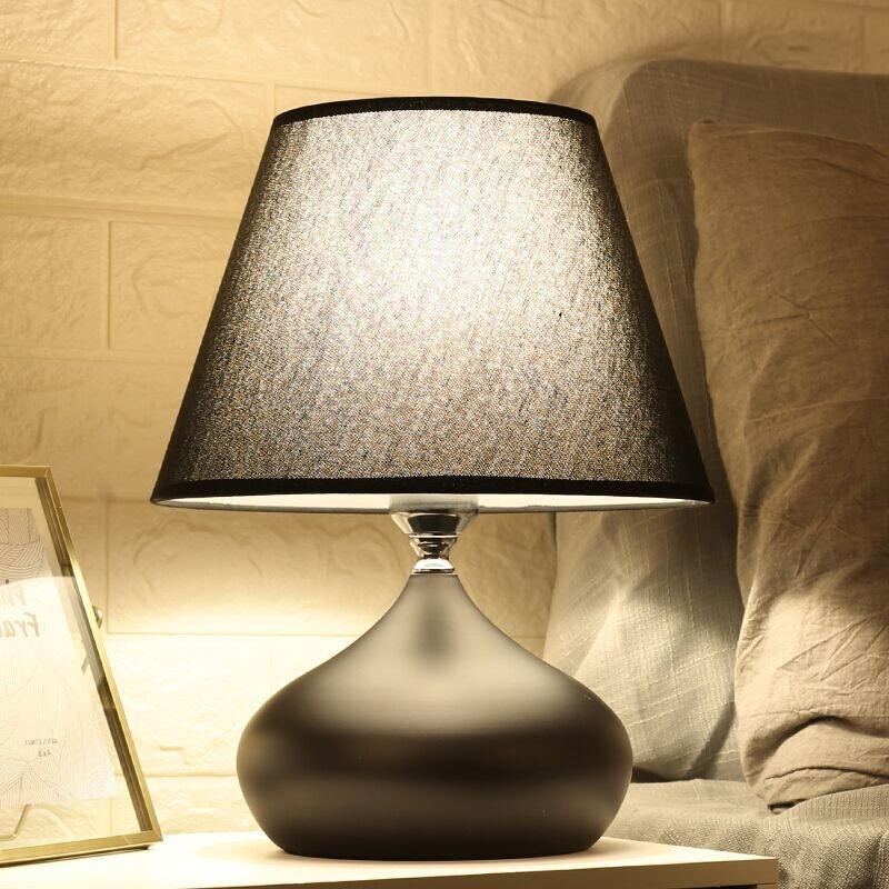 Nordic Minimalist Table Lamp, American-Style Bedroom Bedside Lamp, Touch Dimming, Hotel and Guesthouse Wedding Atmosphere Decorative Lamp Nordic Minimalist Table Lamp, American-Style Bedroom Bedside Lamp, Touch Dimming, Hotel and Guesthouse Wedding Atmosphere Decorative Lamp