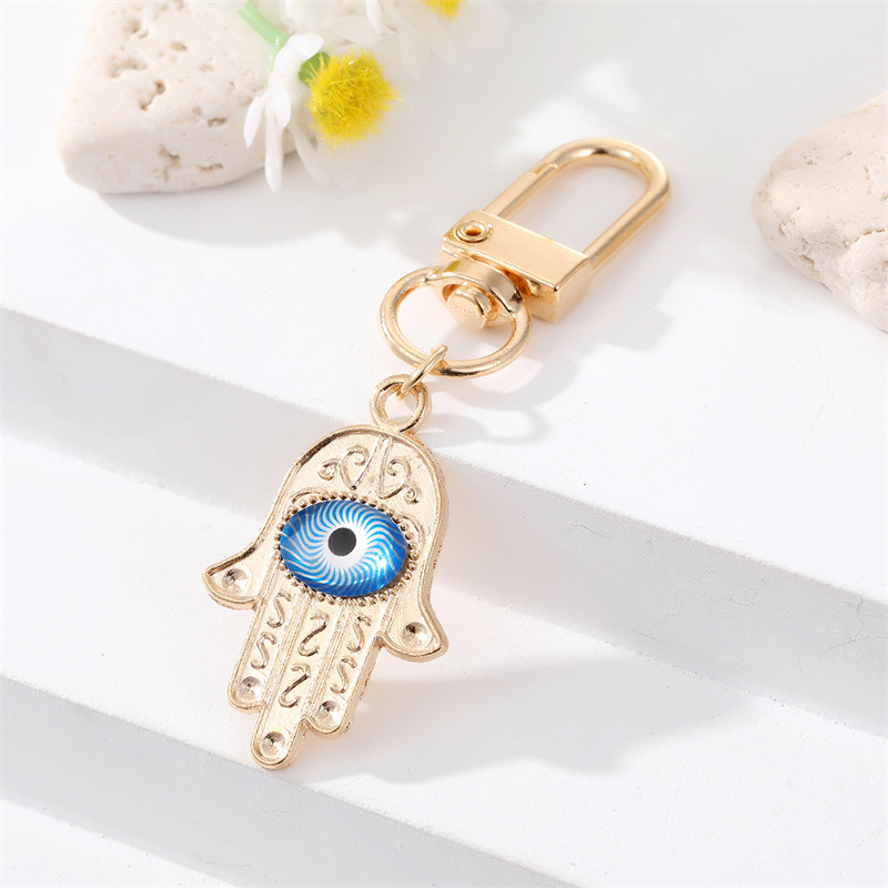 Fashion Drill Alloy Patch Blue Eyes Keychain Hand Of Fatima Devil's Eye Pendant display picture 2