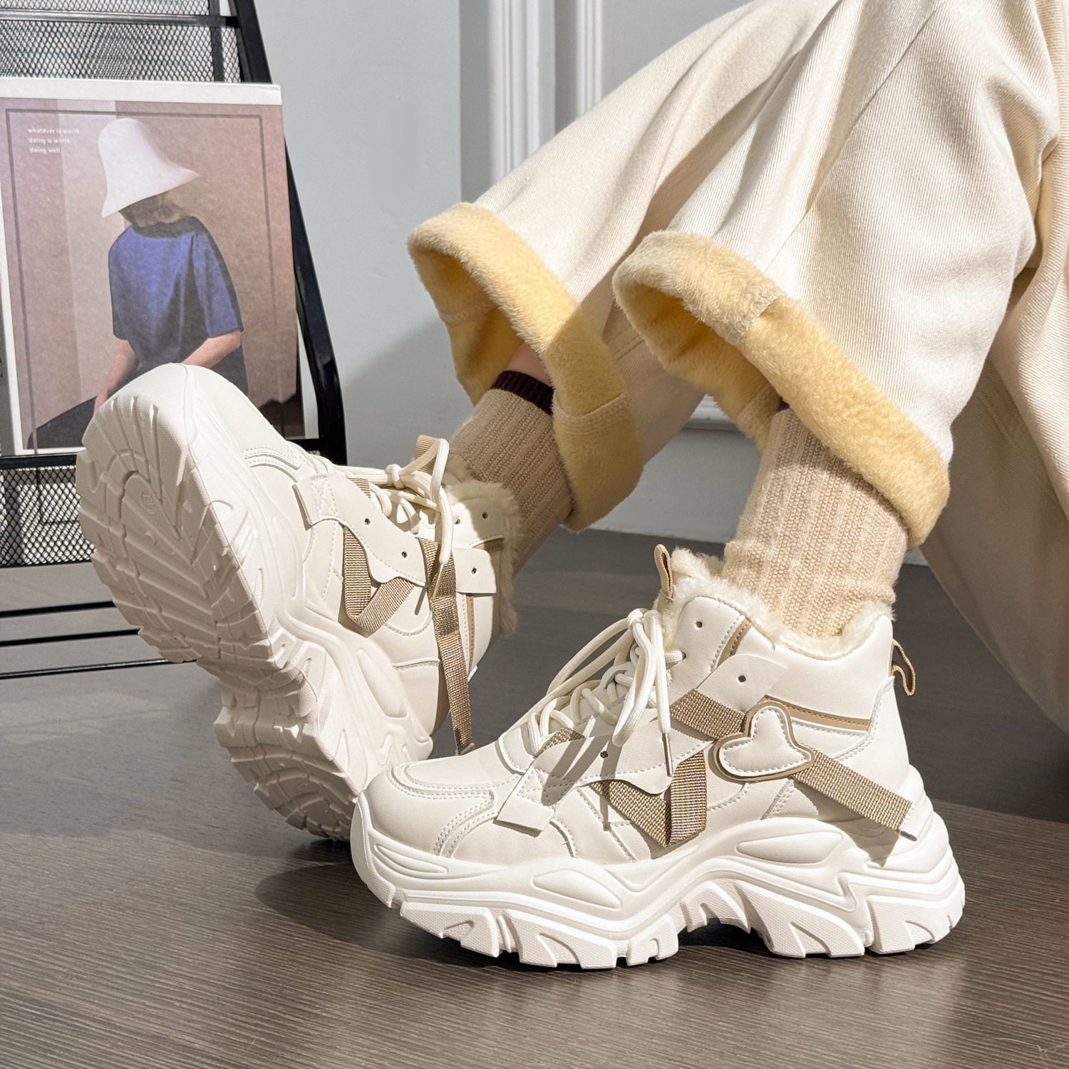 College Student Cotton 2025 Winter Hot-selling Plush Thickened White Sneakers Korean Version Ins Trendy Fashion Warm Dad_vogvips.com