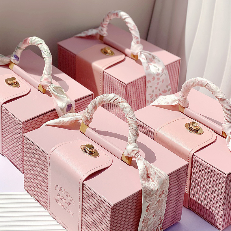 Wedding Engagement Accompanying Gift Cosmetic Case Box for Bridesmaids Candy Empty Box Banquet Guest Return Gift Outer Packaging Gift Box Wedding Engagement Accompanying Gift Cosmetic Case Box for Bridesmaids Candy Empty Box Banquet Guest Return Gift Outer Packaging Gift Box