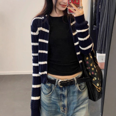 藏青色条纹连帽麻花针织开衫外套女韩系氛围感早秋季穿搭毛衣上衣