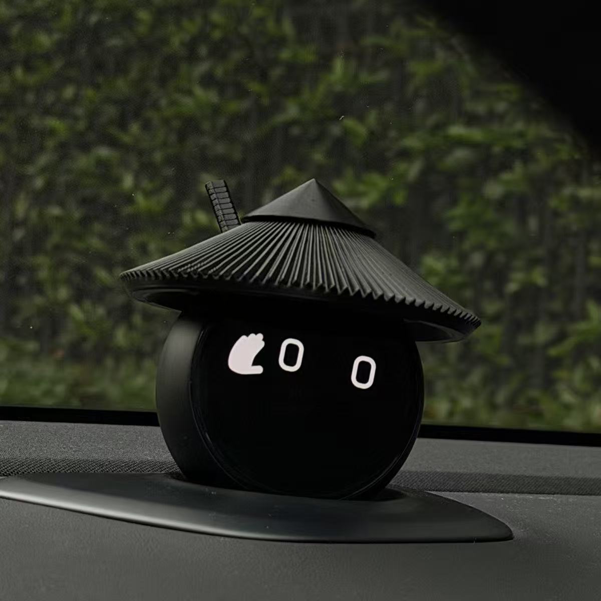 NIO Nomi Knight Hat Car Ornament, Car Center Console Screen Decoration Accessory, Black Warrior Personalized Modification