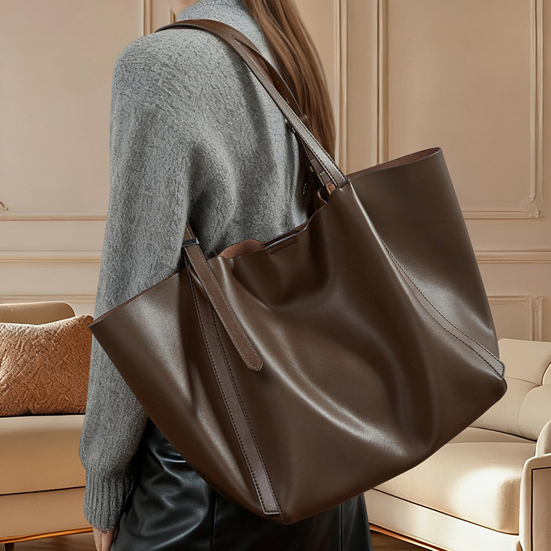 Large-Capacity Shoulder Handbag, Casual Commuter Tote Bag, High-End Simple Women's Bag, New Retro Mother-In-Law Bag