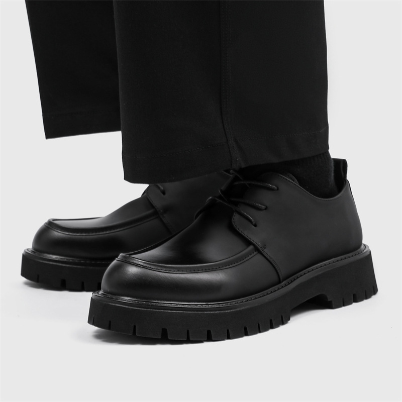 Nuevos zapatos de cuero para hombres, moda coreana, zapatos guapos para hombres, cordones casuales para jóvenes, zapatos negros británicos. image 4