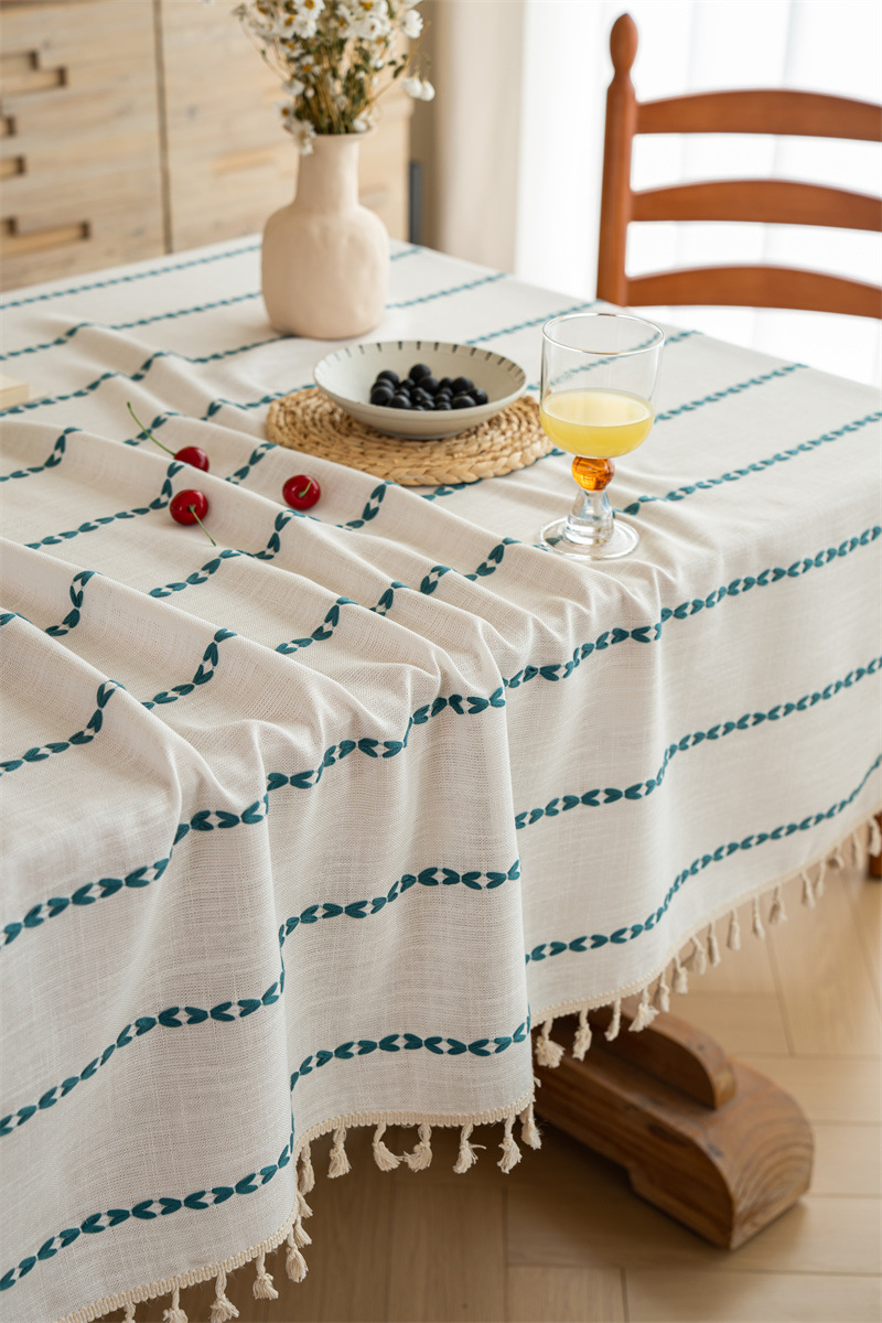 Grenzüberschreitendes INS Nordic Polyester Jacquard T-Shirt mit geflochtener Quaste, rechteckiger Couchtisch und Essbereich mit gestreifter Spitze_voghion.com