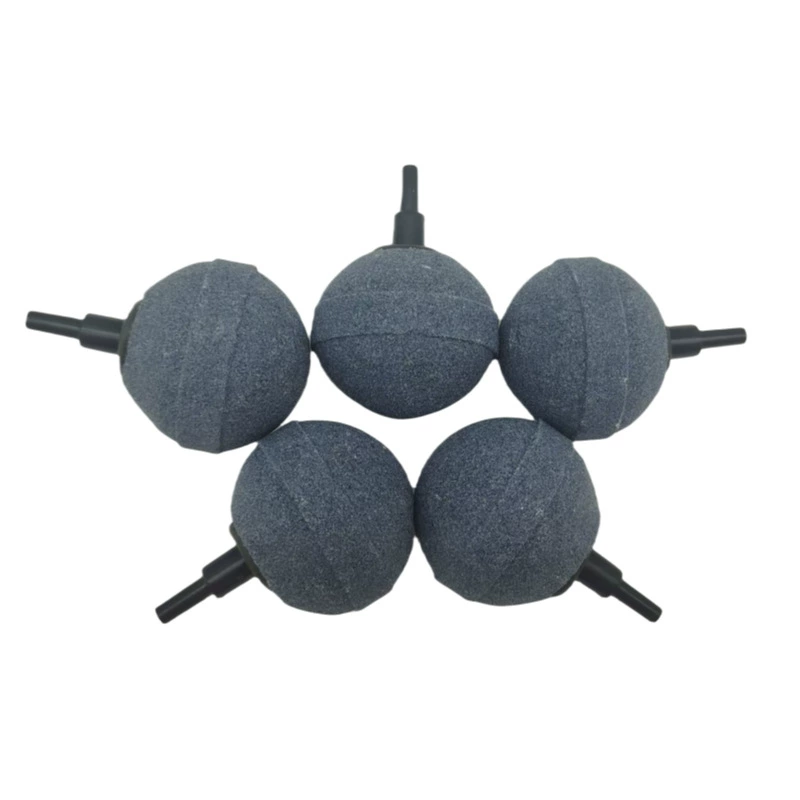 Полный набор аксессуаров для аквариума: камни для насыщения воды кислородом, декоративные полосы для создания водных пейзажей, кислородные стержни, аксессуары для аквариумных компрессоров, воздухоотводчики.