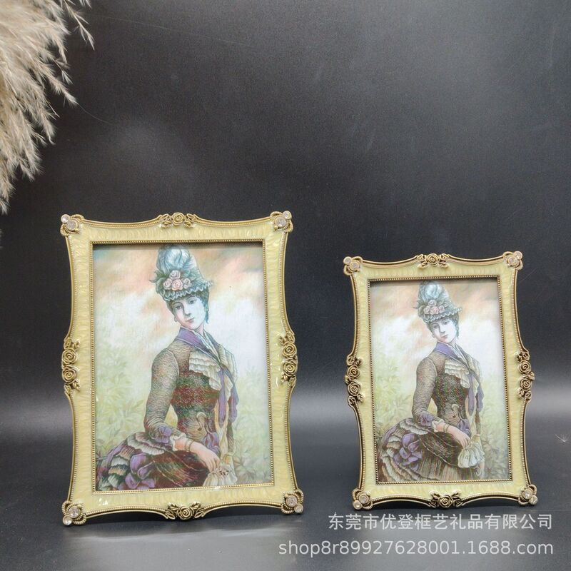 French-style vintage metal photo frame, nostalgic photo display stand, gift, home desktop soft decoration ornament 4X65X7 French-style vintage metal photo frame, nostalgic photo display stand, gift, home desktop soft decoration ornament 4X65X7