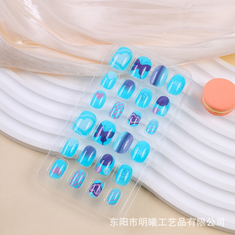 Pieza de belleza de uñas para niños Pequeño Libro Rojo TikTok Venta caliente Pieza de uñas de niña desgaste hecho a mano pieza de uñas protección ambiental Pieza de uñas Fábrica al por mayor