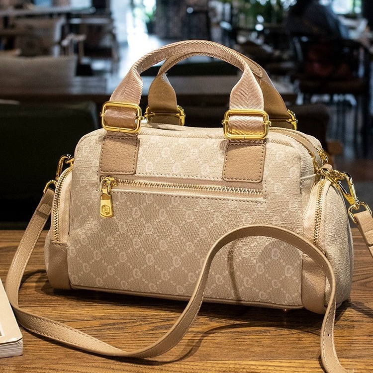 Boston Women's Bag 2025 New Genuine Leather Pillow Tote Bag Fashion Versatile Shoulder Bag Simple Crossbody Bag - Thumbnail 4