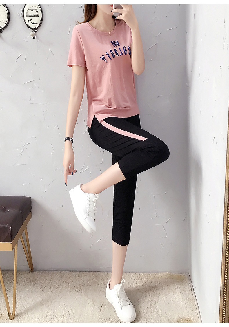 Completo sportswear donna due pezzi con maglia a maniche corte_voghion.com