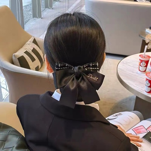 Hair accessories for flight attendants, nurses, and hotel staff, including high-end hair nets and decorative hairpins.