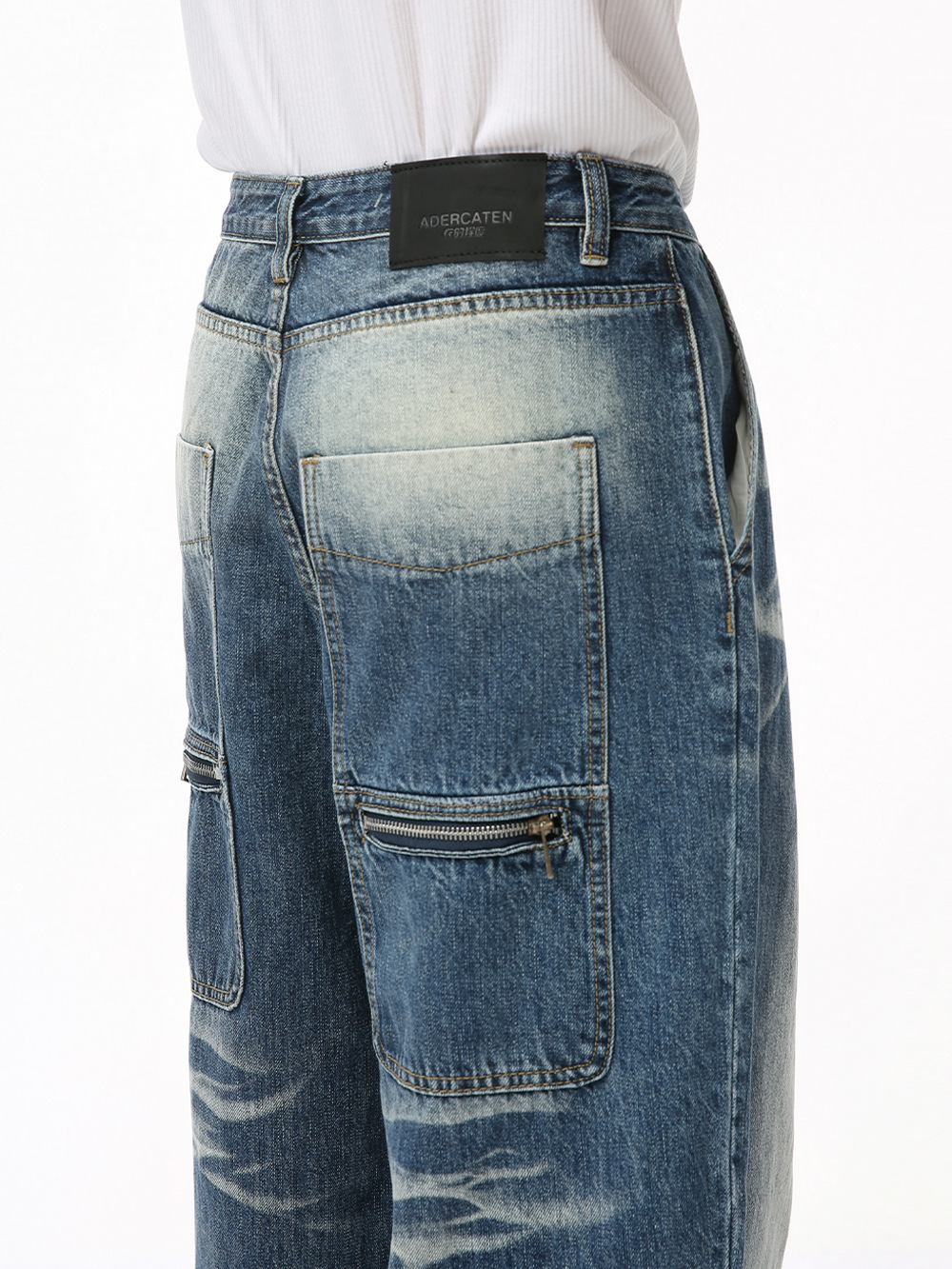 MTLCLOTHES para hombre | 2024 otoño nuevo producto americano retro pliegue textura blanco desgastado jeans de moda