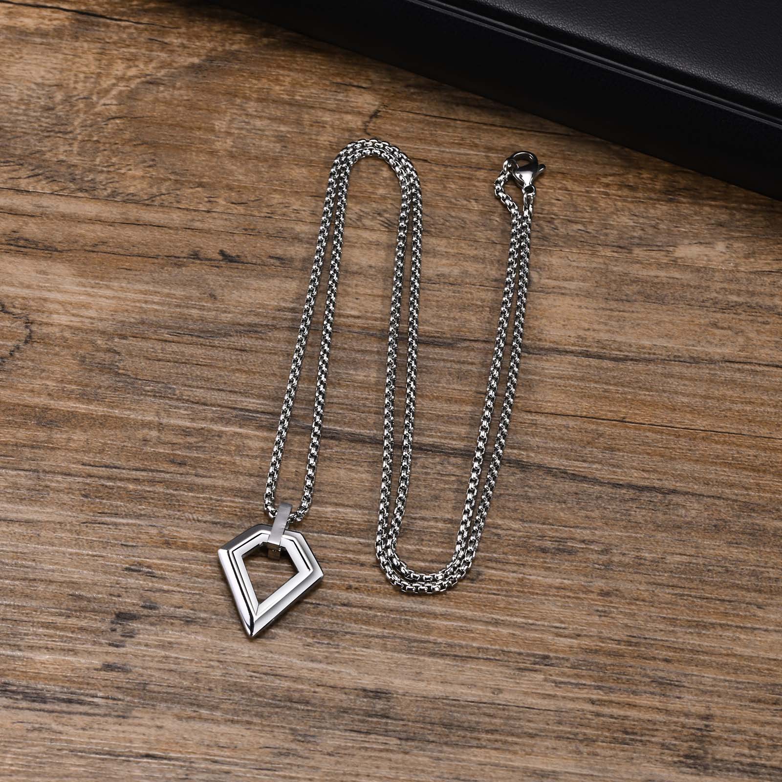 1 Piece Quantity Simple Style U Shape Geometric 304 Stainless Steel Polishing Plating 18K Gold Plated PVD Coated Men's Men Pendant Necklaces
