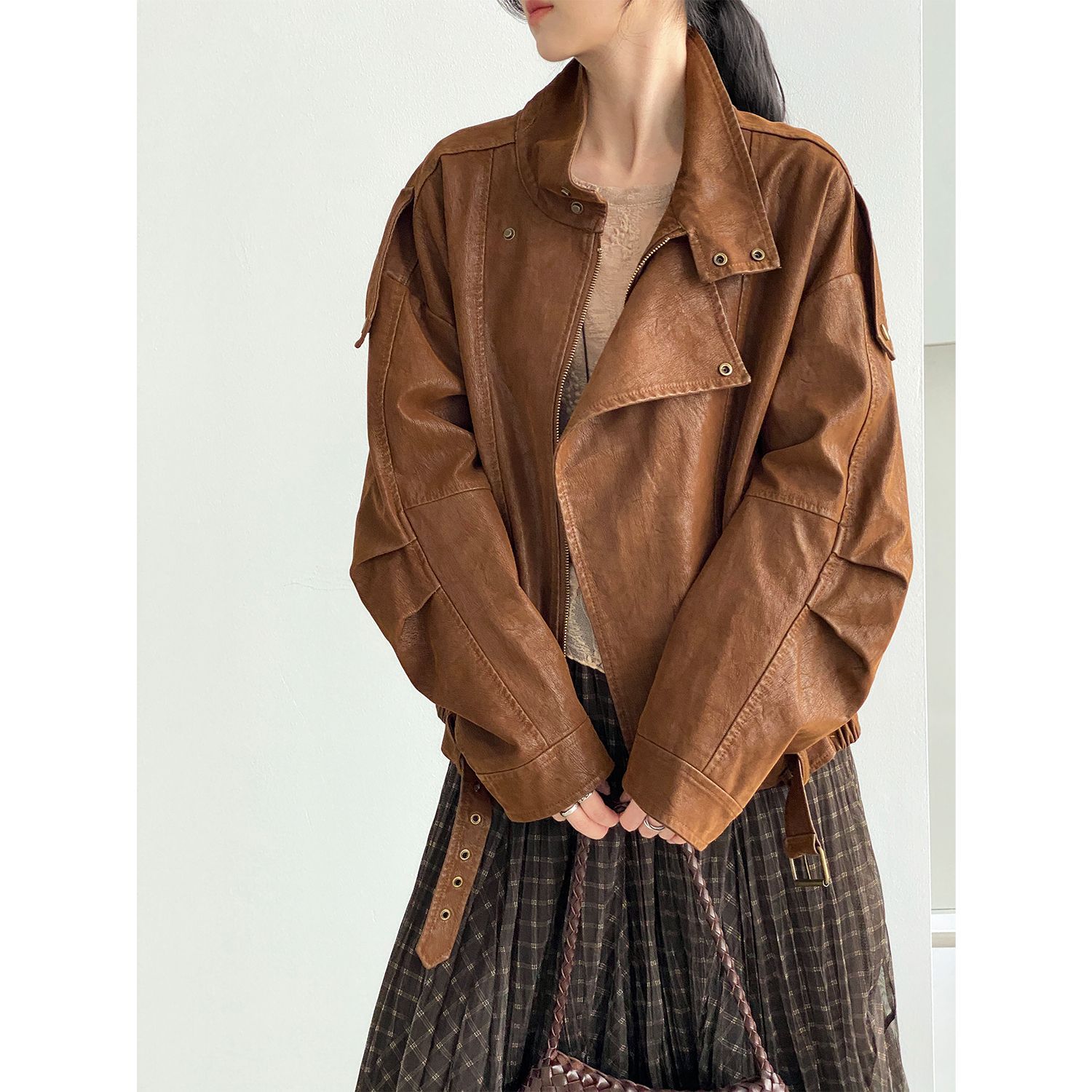 Then, California Wilderness Korean-style retro motorcycle workwear jacket for women, cool and stylish leather coat C3951