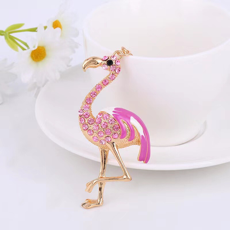 Diamond-encrusted zinc alloy flamingo car keychain metal cute ladies bag pendant key chain ring pendant Diamond-encrusted zinc alloy flamingo car keychain metal cute ladies bag pendant key chain ring pendant