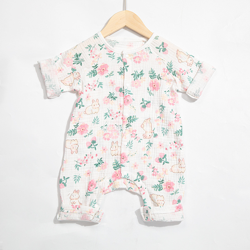 Conejito recogiendo flores-blanco