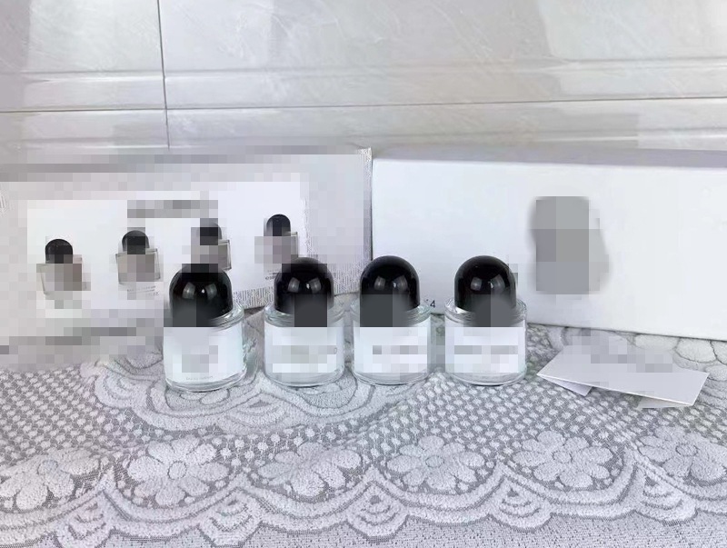 30 Barry four-piece set