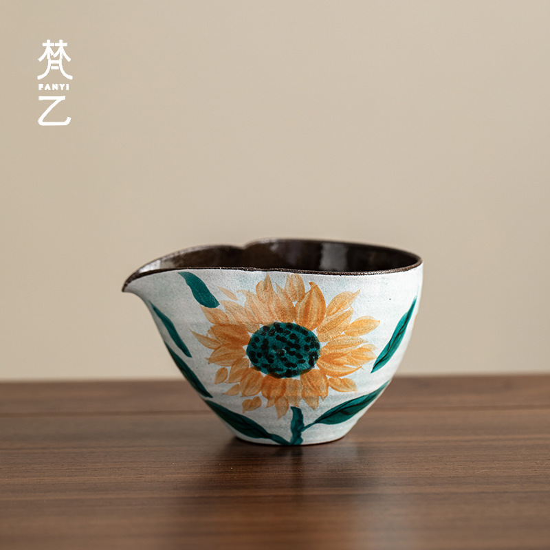 Vintage Simple Semi-Handmade Ceramic Sunflower Gourd Teacup with Hand-Painted Design, Ceramic Tea Divider