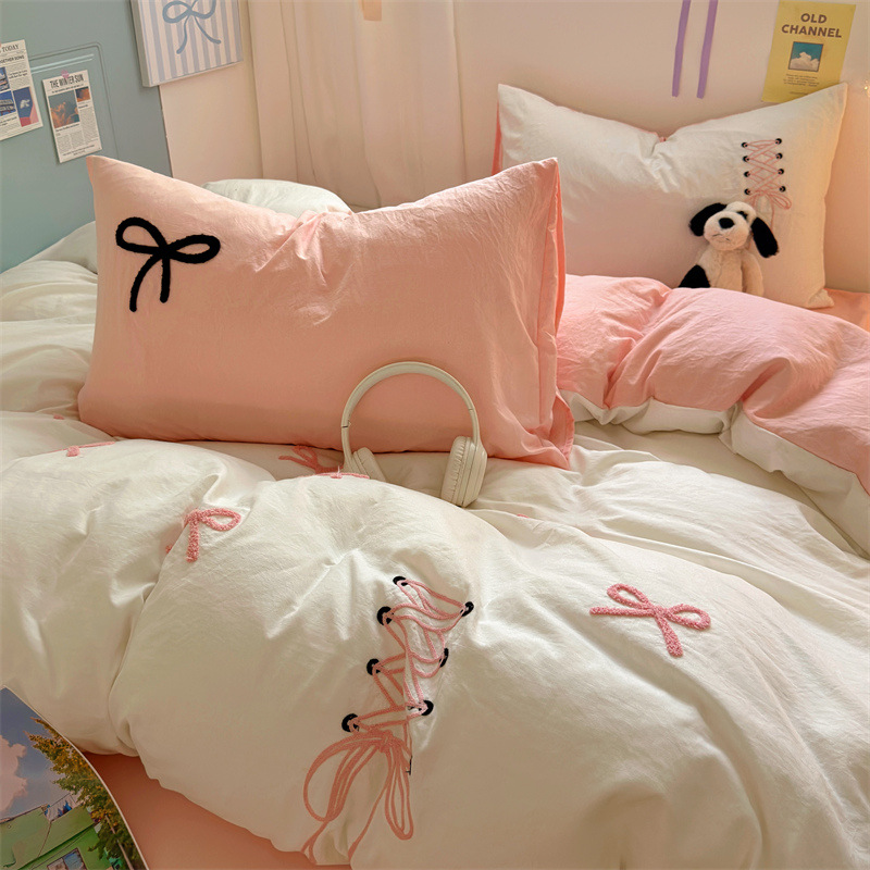 Madre y bebé clase A toalla de algodón lavada bordada cuatro piezas de sábanas cubiertas de sábanas estudiantes tres piezas de princesas de niñas conjunto de viento