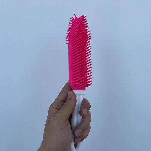 Pet massage brush long handle hair removal soft brush dog bath brush golden retriever bath bristles TPR wholesale Amazon