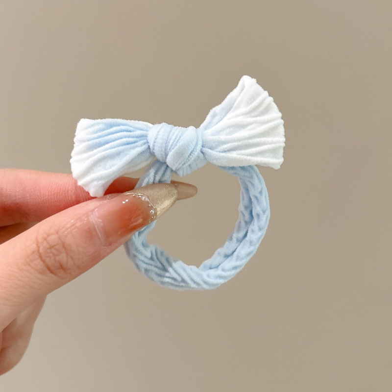 6 # Cuerda de pelo con lazo degradado azul cielo