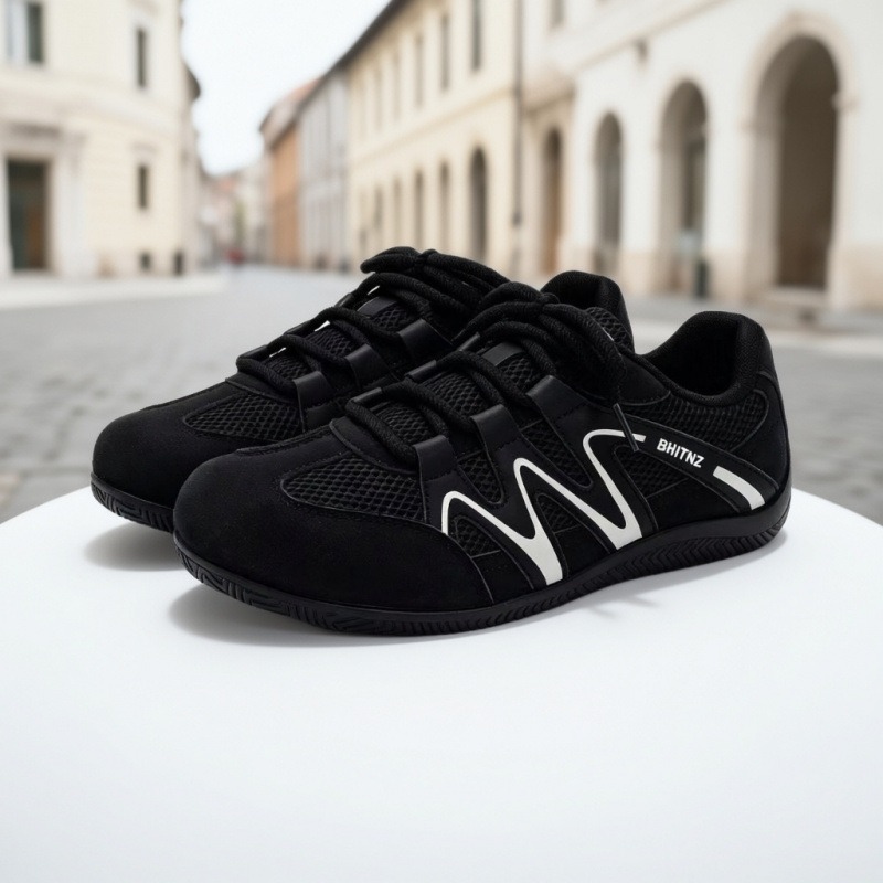 2026 verano nuevo estilo de moda retro pareja zapatos de entrenamiento calientes de lujo ligero redes transpirables zapatillas deportivas de estudiantes para hombres