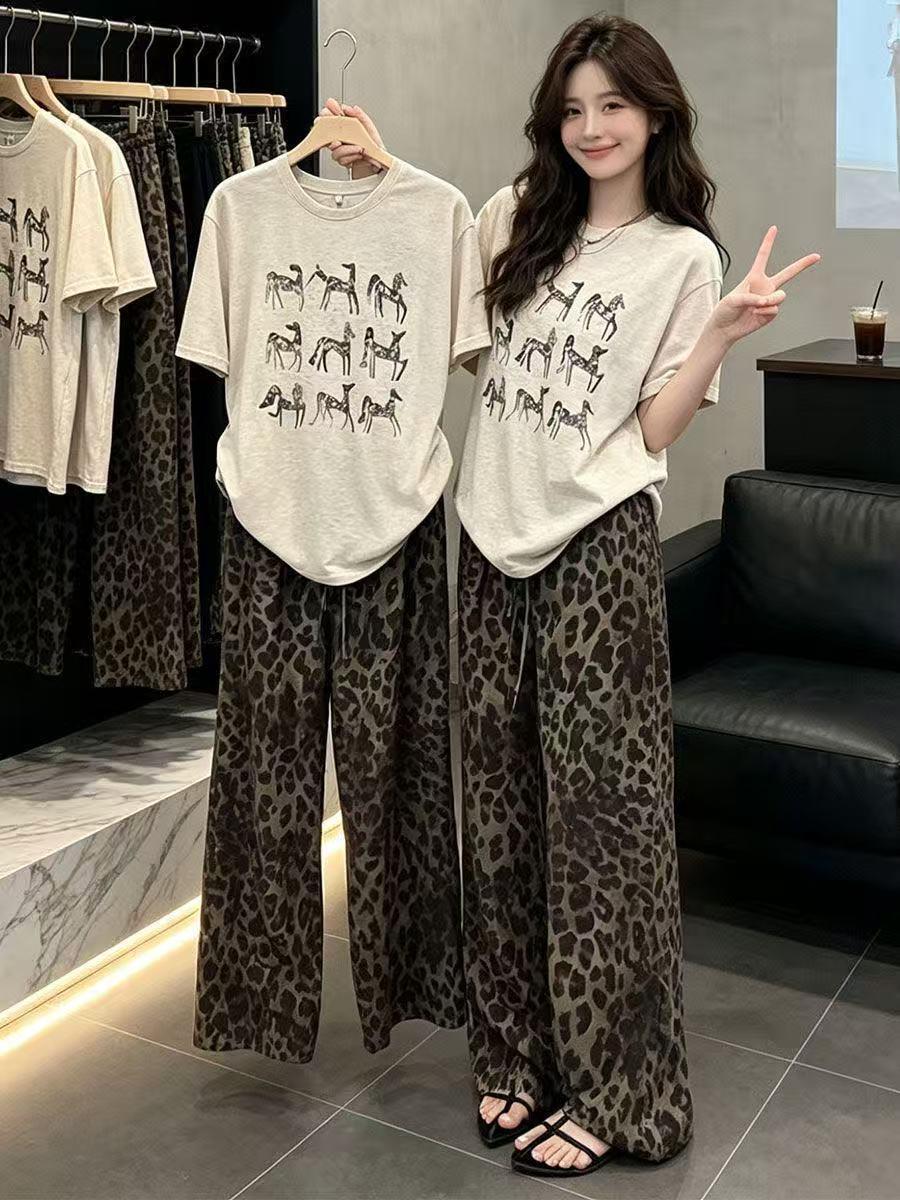 Mazbutas retro leopard keng oyoqli to'plami ayol yozgi chop'i qisqa sleevli aftakunak
