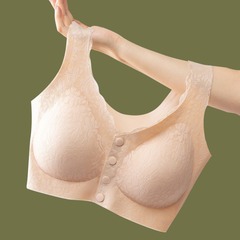 お母さんの下着のブラジャーの中年の女性の前ボタン式のブラジャー