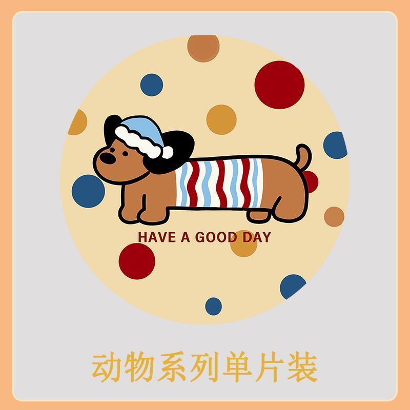 왼쪽으로 바라보는 소시지