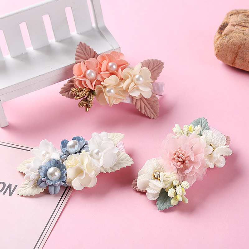 New Three-dimensional Simulation Flower Children's Pearl Hairpin Edging Headwear display picture 2