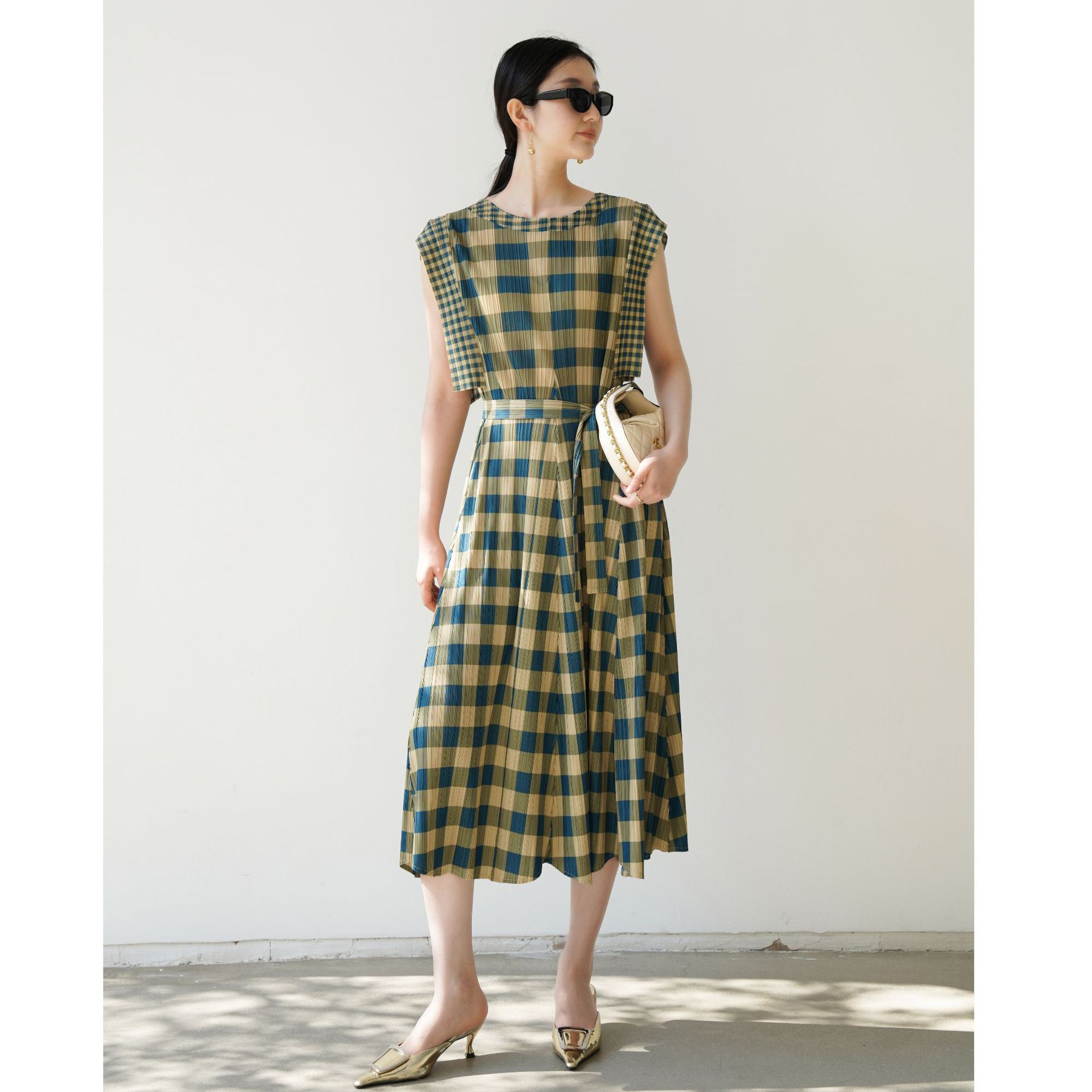 Quality 2025 Summer Miyake High-end Pleated Plaid Pastoral Style Fresh Lace Slim Waist Dress