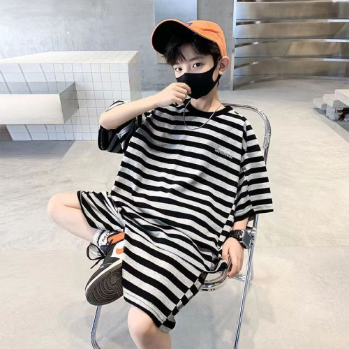 Boys' summer clothing, handsome striped thin sports suit,  medium and large children's loose T-shirt, five-quarter pants, two-piece trendy set