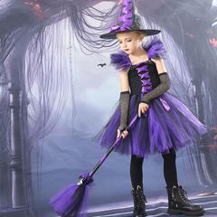 国境を越えたハロウィーンの子供の魔女も狂った服装の蓬蓬蓬紗スカートの女の子の化粧舞踏会のtuuスカートの衣装を着ている