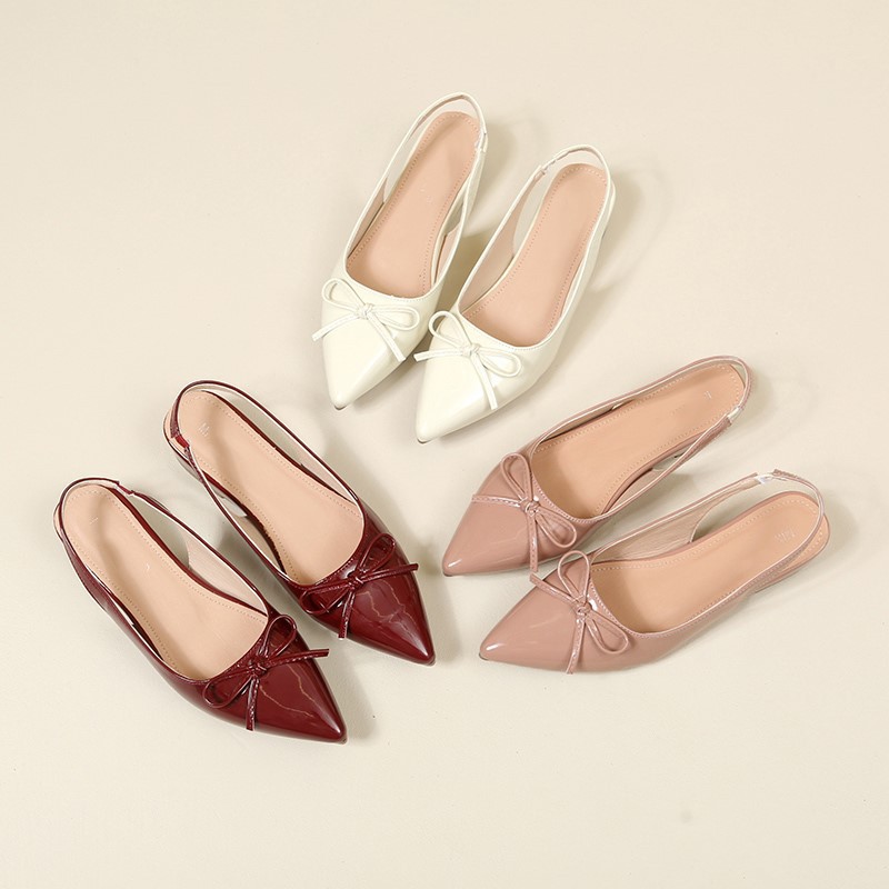 Cuero suave estilo francés arco de punta plana zapatos de una sola mujer de verano exterior temperamento una palabra con sandalias vacías traseras
