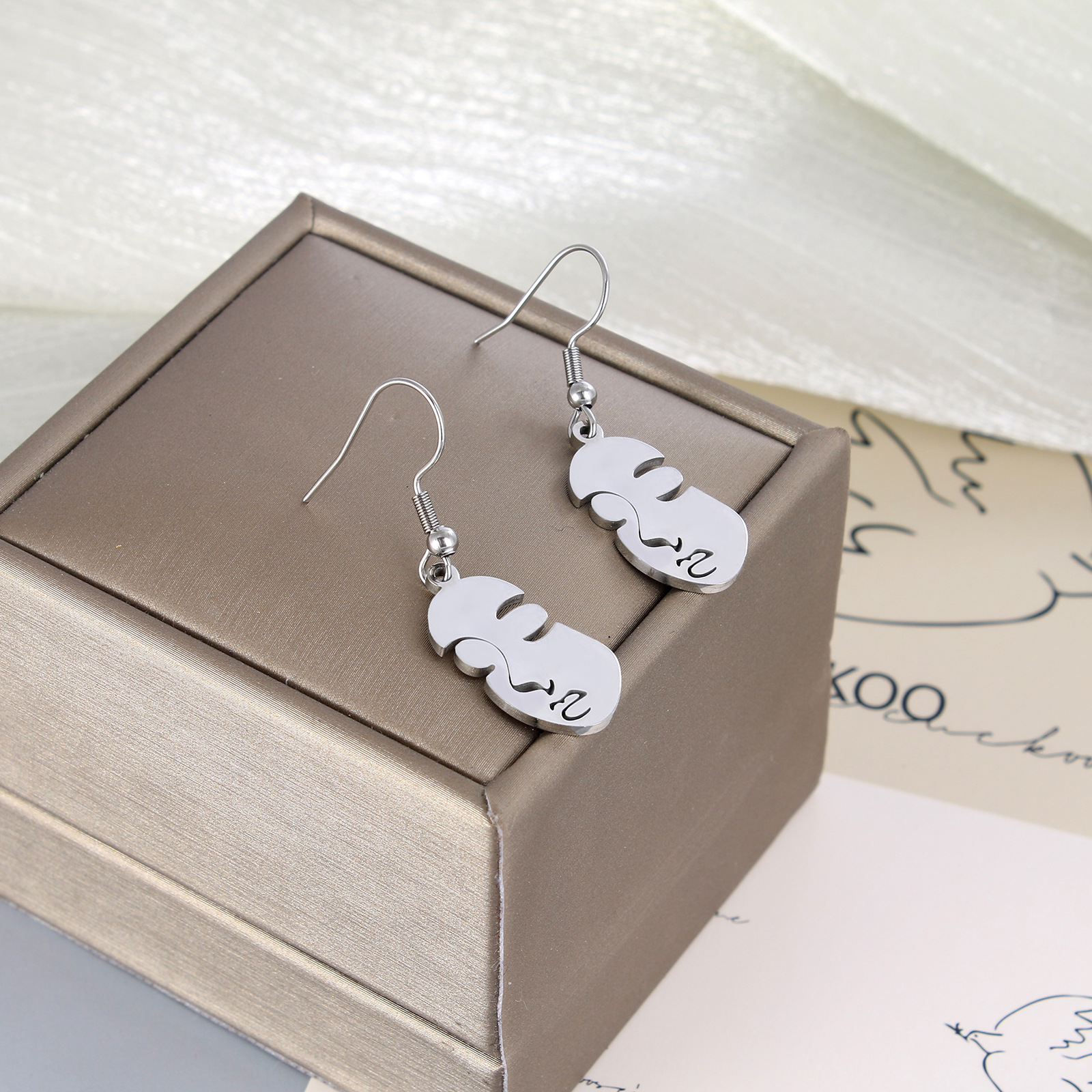 Fashion Portrait Stainless Steel Polishing Drop Earrings 1 Pair