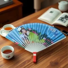 プラスチック製の極厚手回し青透明扇子、軽くて風が強い、高齢者向けの夏の涼しい蚊よけ扇子、花扇子